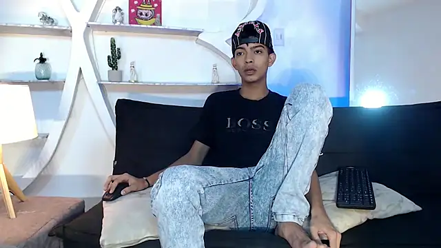 PRETTY SEX1 online show from 10-19-25, 01:12