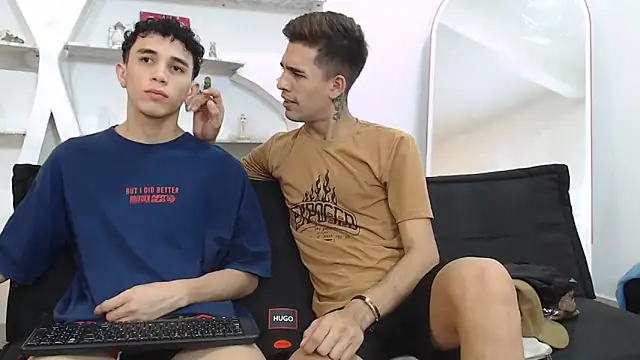 RED EMPIRE online show from 11-07-25, 01:27