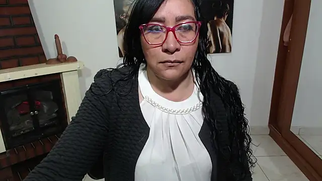 Snapshot of Grace_mature_milf chatting on 09-09-25, 10:26 Grace mature milf online show from 09-09-25, 10:26