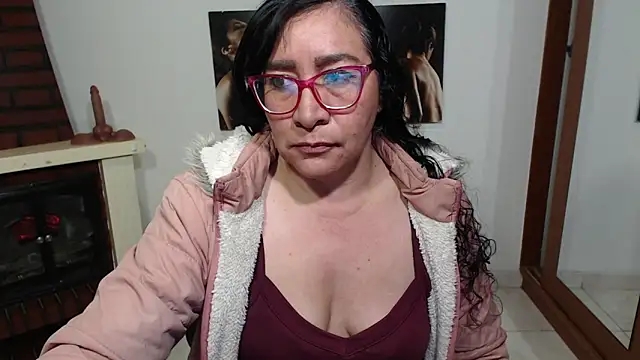 Snapshot of Grace_mature_milf chatting on 09-16-25, 10:49 Grace mature milf online show from 09-16-25, 10:49