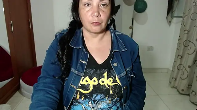 Vivian milf paint online show from 09-10-25, 03:06