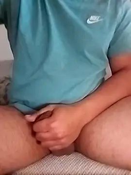 macareno32 online show from 12-04-25, 03:43