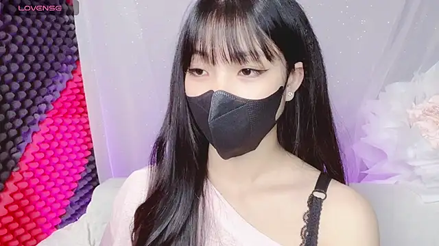 Snapshot of kemybaby chatting on 01-18-26, 10:35 kemybaby online show from 01-18-26, 10:35