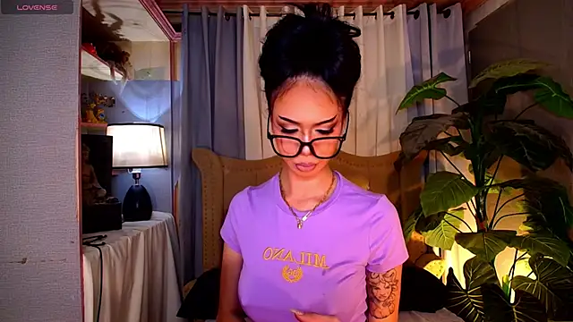 UrMassiveCockSabrinaOnTop online show from 11-14-25, 05:33