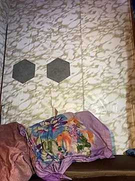 Snapshot of youryummybaby chatting on 10-17-25, 08:50 youryummybaby online show from 10-17-25, 08:50