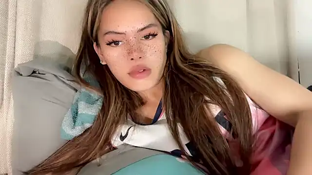 Snapshot of serpenthena_goddess chatting on 11-09-25, 01:04 serpenthena goddess online show from 11-09-25, 01:04