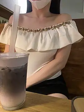 Meii-meyy online show from 12-19-25, 10:11