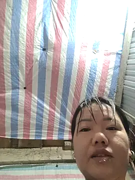 Snapshot of Many_lize chatting on 10-21-25, 10:43 Many lize online show from 10-21-25, 10:43