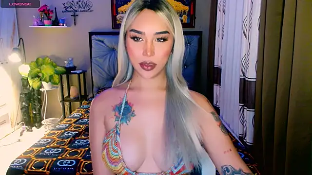 Franchesca Trans online show from 11-17-25, 02:06