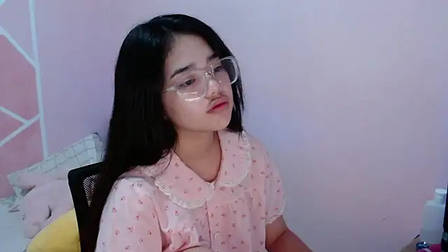 aaliyah walker online show from 11-17-25, 11:49