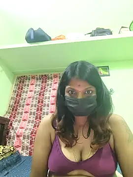 Snapshot of Tamil_Ishu chatting on 10-25-25, 08:03 Tamil Ishu online show from 10-25-25, 08:03