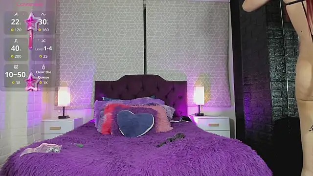 Zamara Kleii online show from 10-21-25, 04:46