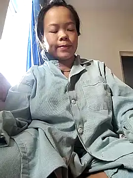 Snapshot of Rioo122 chatting on 10-18-25, 06:37 Rioo122 online show from 10-18-25, 06:37