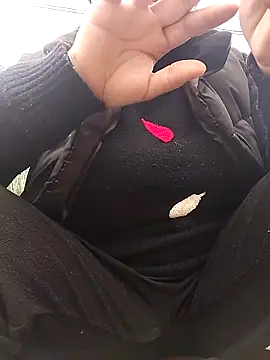 Snapshot of Rioo122 chatting on 11-21-25, 06:01 Rioo122 online show from 11-21-25, 06:01