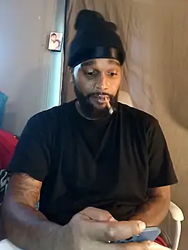 Snapshot of EbonyKing69 chatting on 10-22-25, 12:11 EbonyKing69 online show from 10-22-25, 12:11