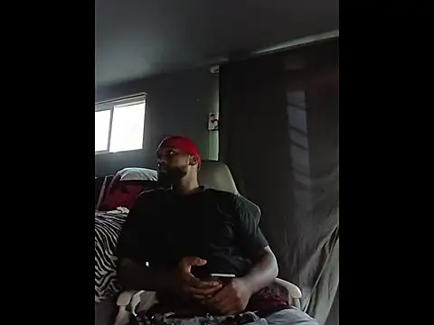 Snapshot of EbonyKing69 chatting on 10-24-25, 12:08 EbonyKing69 online show from 10-24-25, 12:08