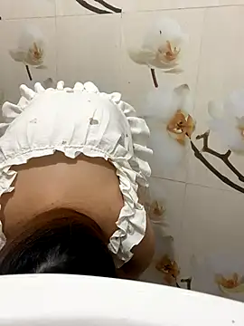 Snapshot of Ri210 chatting on 10-11-25, 01:53 Ri210 online show from 10-11-25, 01:53