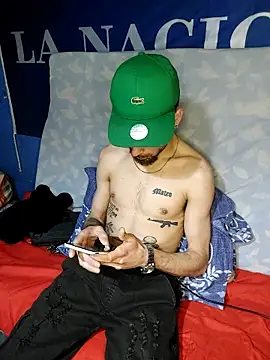 Snapshot of Demian24_ chatting on 09-19-25, 12:45 Demian24 online show from 09-19-25, 12:45