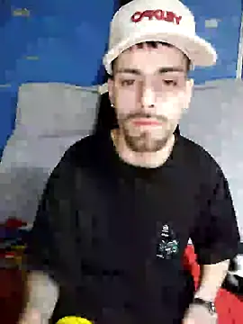 Snapshot of Demian24_ chatting on 10-08-25, 03:26 Demian24 online show from 10-08-25, 03:26