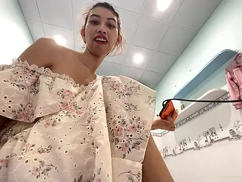 Snapshot of bimwet189 chatting on 11-23-25, 02:11 bimwet189 online show from 11-23-25, 02:11