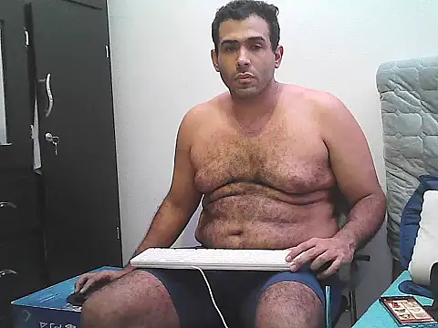 Snapshot of morenocabro10 chatting on 10-15-25, 03:06 morenocabro10 online show from 10-15-25, 03:06