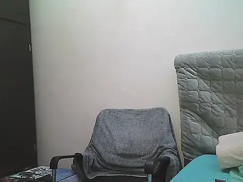 Snapshot of morenocabro10 chatting on 10-17-25, 06:54 morenocabro10 online show from 10-17-25, 06:54