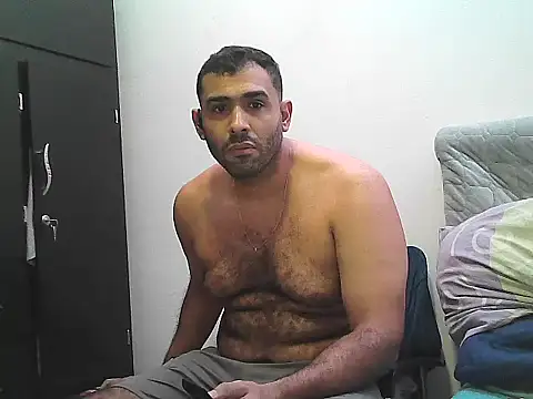 Snapshot of morenocabro10 chatting on 10-20-25, 07:36 morenocabro10 online show from 10-20-25, 07:36