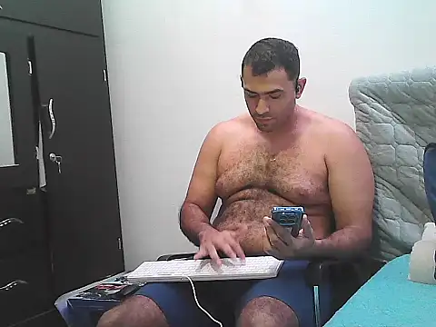 Snapshot of morenocabro10 chatting on 10-24-25, 07:21 morenocabro10 online show from 10-24-25, 07:21