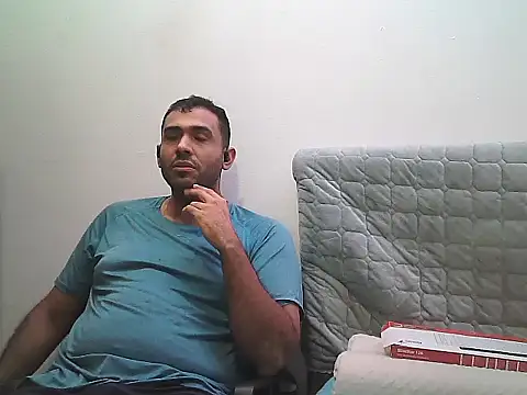 Snapshot of morenocabro10 chatting on 10-30-25, 03:57 morenocabro10 online show from 10-30-25, 03:57