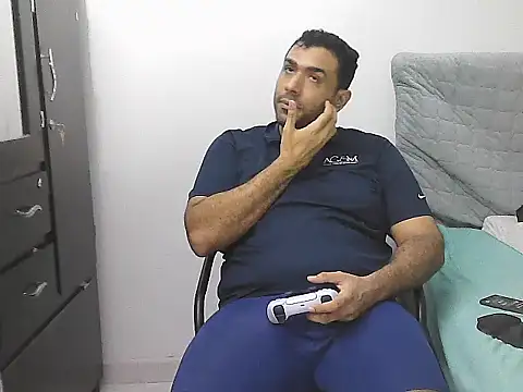 morenocabro10 online show from 04-10-26, 02:28