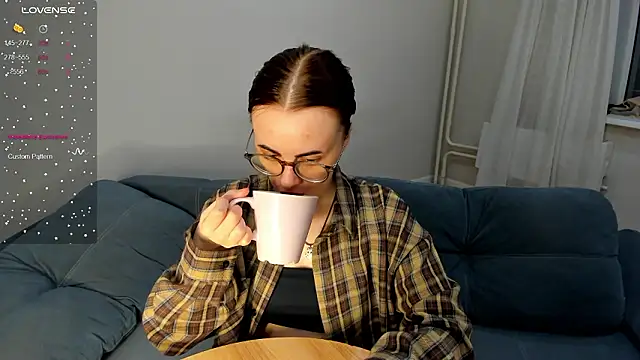 Snapshot of MewStella chatting on 03-21-26, 05:49 MewStella online show from 03-21-26, 05:49