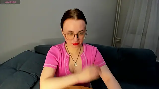 Snapshot of MewStella chatting on 03-24-26, 10:15 MewStella online show from 03-24-26, 10:15