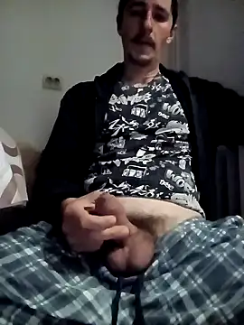 hugecock4u1990 online show from 04-13-26, 03:45