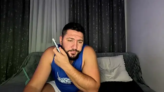 Snapshot of Gold_Alpha_Boy chatting on 10-12-25, 08:19 Gold Alpha Boy online show from 10-12-25, 08:19