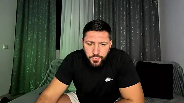 Snapshot of Gold_Alpha_Boy chatting on 10-26-25, 06:36 Gold Alpha Boy online show from 10-26-25, 06:36