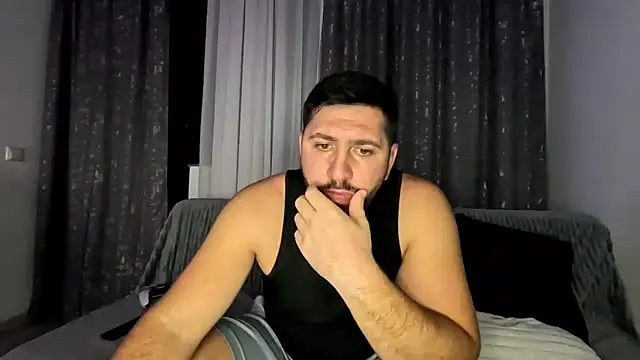 Snapshot of Gold_Alpha_Boy chatting on 10-29-25, 04:42 Gold Alpha Boy online show from 10-29-25, 04:42