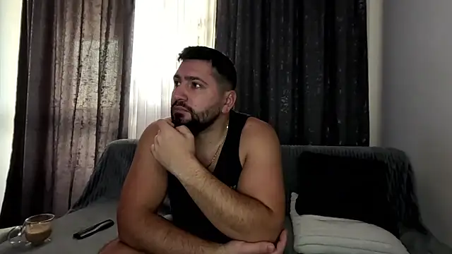 Snapshot of Gold_Alpha_Boy chatting on 10-30-25, 07:43 Gold Alpha Boy online show from 10-30-25, 07:43