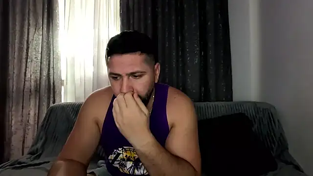 Snapshot of Gold_Alpha_Boy chatting on 11-06-25, 11:22 Gold Alpha Boy online show from 11-06-25, 11:22