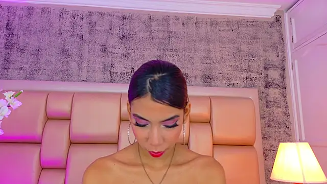 Snapshot of BellaHarper1 chatting on 09-10-25, 01:00 BellaHarper1 online show from 09-10-25, 01:00