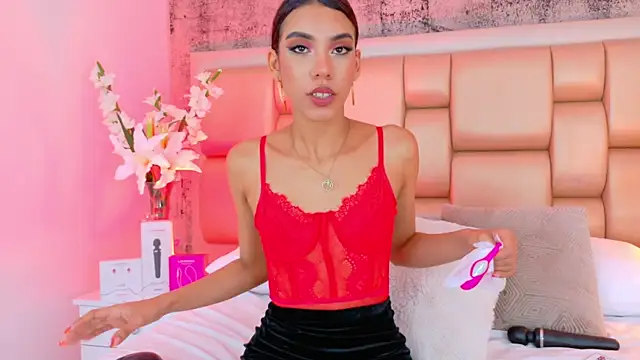 Snapshot of BellaHarper1 chatting on 10-05-25, 02:15 BellaHarper1 online show from 10-05-25, 02:15