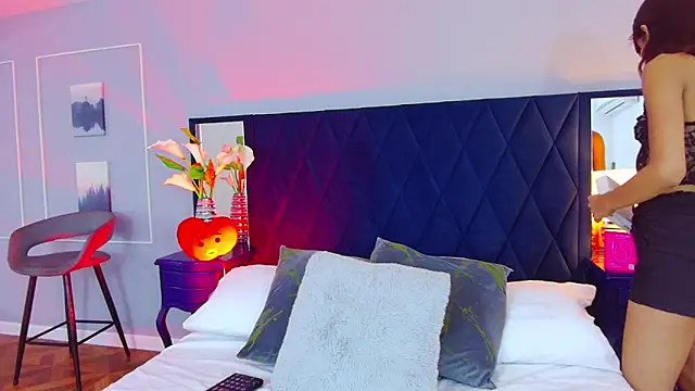 Snapshot of BellaHarper1 chatting on 10-10-25, 01:54 BellaHarper1 online show from 10-10-25, 01:54