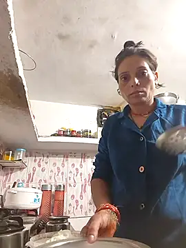 ISHANI-SINGH online show from 11-28-25, 02:36