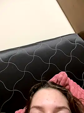 Snapshot of SafadaJS chatting on 11-18-25, 09:19 SafadaJS online show from 11-18-25, 09:19