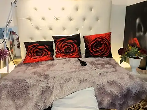 Snapshot of Playfullmaniac chatting on 01-14-26, 11:05 Playfullmaniac online show from 01-14-26, 11:05