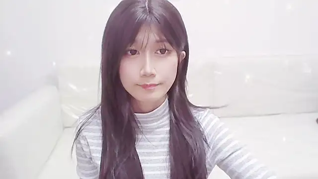 Snapshot of Rabbitlittlefool chatting on 10-27-25, 03:49 Rabbitlittlefool online show from 10-27-25, 03:49