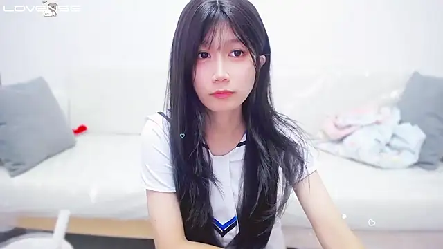 Snapshot of Rabbitlittlefool chatting on 10-28-25, 05:04 Rabbitlittlefool online show from 10-28-25, 05:04