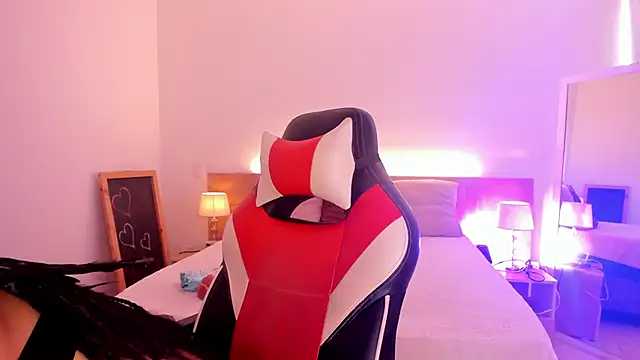 Dakota Mars online show from 12-20-25, 08:16