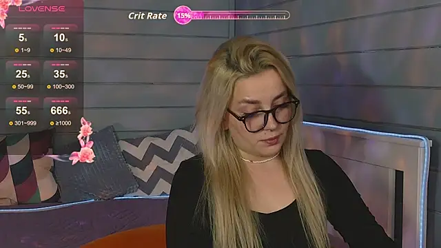 Snapshot of Crystal_Jull chatting on 10-16-25, 01:45 Crystal Jull online show from 10-16-25, 01:45