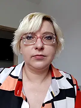 VikaKing online show from 10-23-25, 08:57