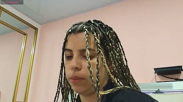 gisell gomez online show from 11-28-25, 12:19